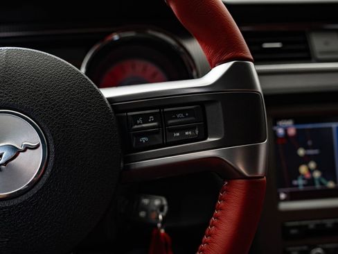 Used 2012 Ford Mustang GT Premium w/ Electronics Pkg RWD image 27