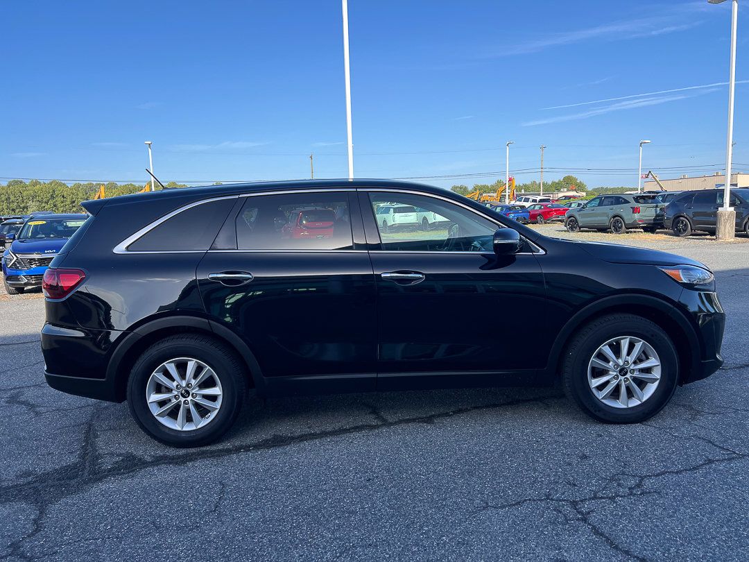 Used 2020 Kia Sorento LX FWD image 12