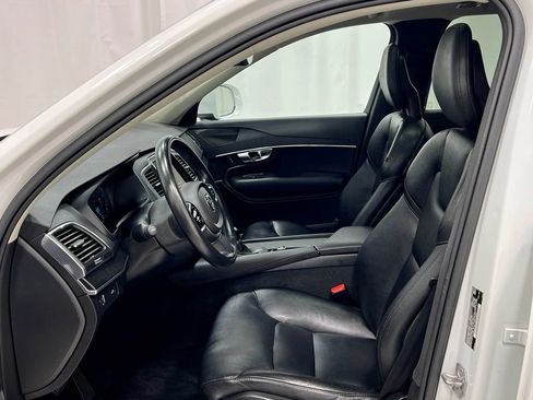 Used 2020 Volvo XC90 T6 Momentum AWD/4WD image 15