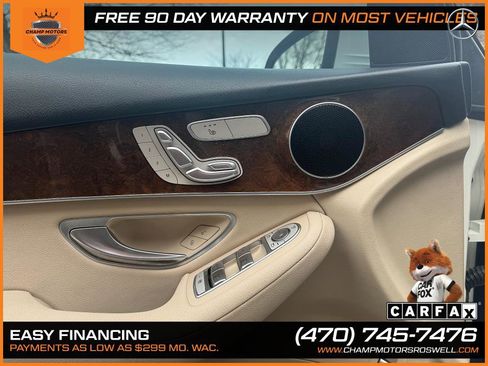 Used 2018 Mercedes-Benz GLC 300 w/ Premium Package image 19