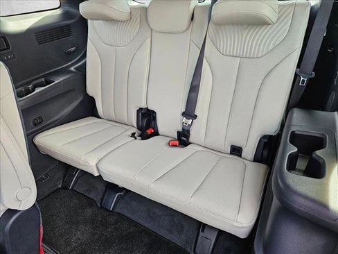 Used 2024 Hyundai Palisade Calligraphy FWD image 19