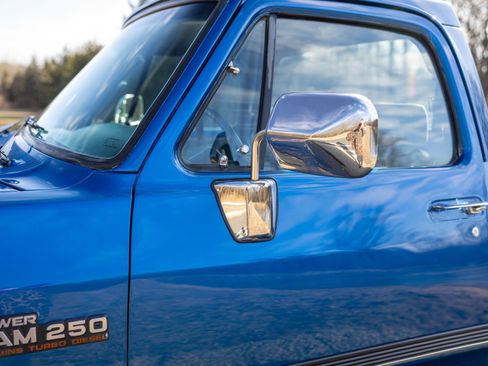 Used 1992 Dodge D/W Truck 250 image 23