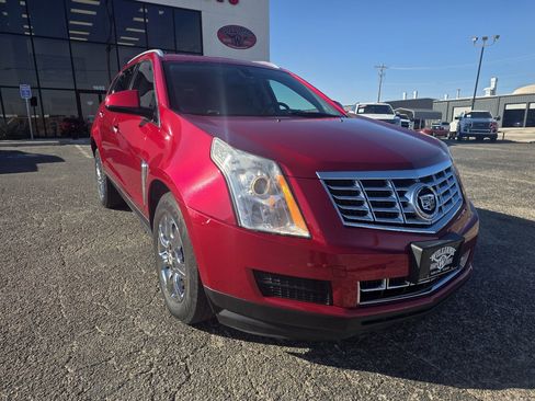 Used 2016 Cadillac SRX Luxury image 1