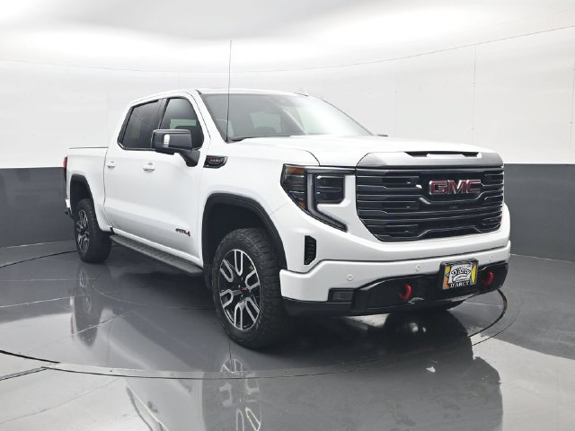 Used 2023 GMC Sierra 1500 AT4 w/ AT4 Premium Package AWD/4WD image 3