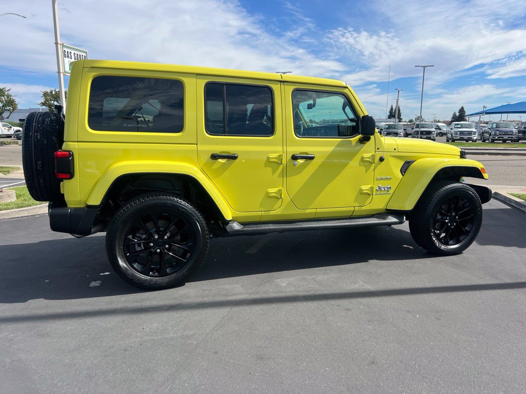 Used 2023 Jeep Wrangler Unlimited Sahara AWD/4WD image 13