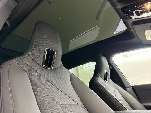 Certified 2023 BMW iX xDrive50 w/ Premium Package image 29
