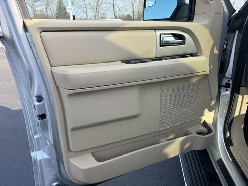 Used 2016 Ford Expedition Limited w/ Equipment Group 301A image 19