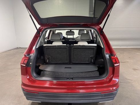 Used 2019 Volkswagen Tiguan SE image 16