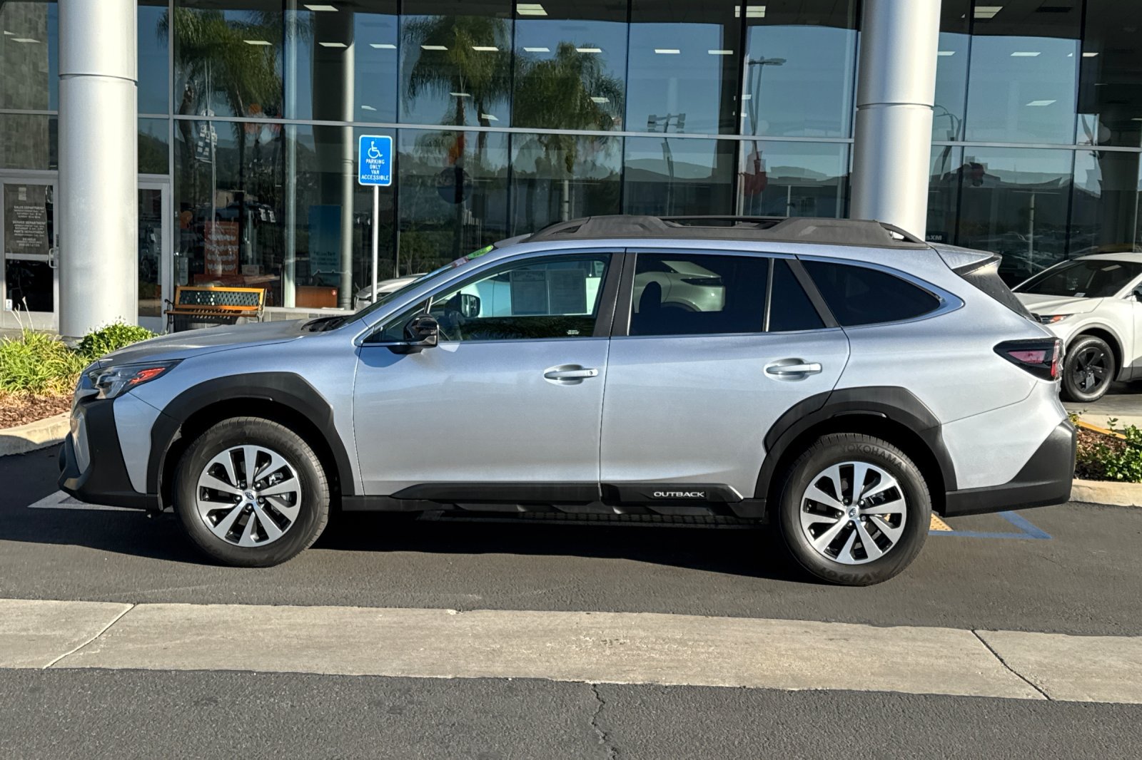 Certified 2024 Subaru Outback Premium w/ Popular Package #1 AWD/4WD image 7