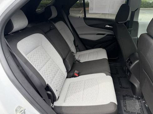 Used 2023 Chevrolet Equinox LS FWD image 33