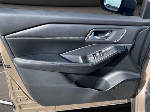 Certified 2024 Nissan Rogue SV w/ SV Premium Package image 21