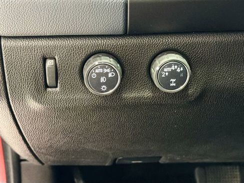 Used 2018 Chevrolet Colorado Z71 AWD/4WD image 10