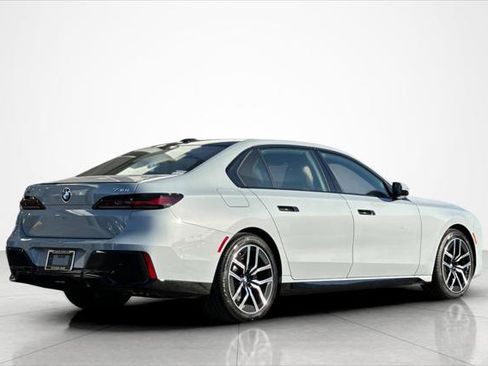 New 2026 BMW 740i xDrive image 5