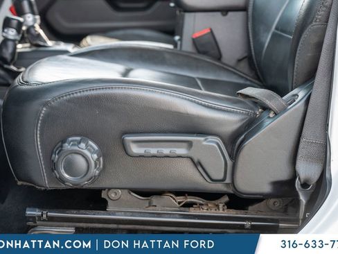 Used 2019 Jeep Wrangler Unlimited Sahara AWD/4WD image 20