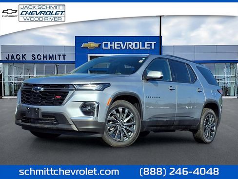 Used 2023 Chevrolet Traverse RS AWD/4WD image 1