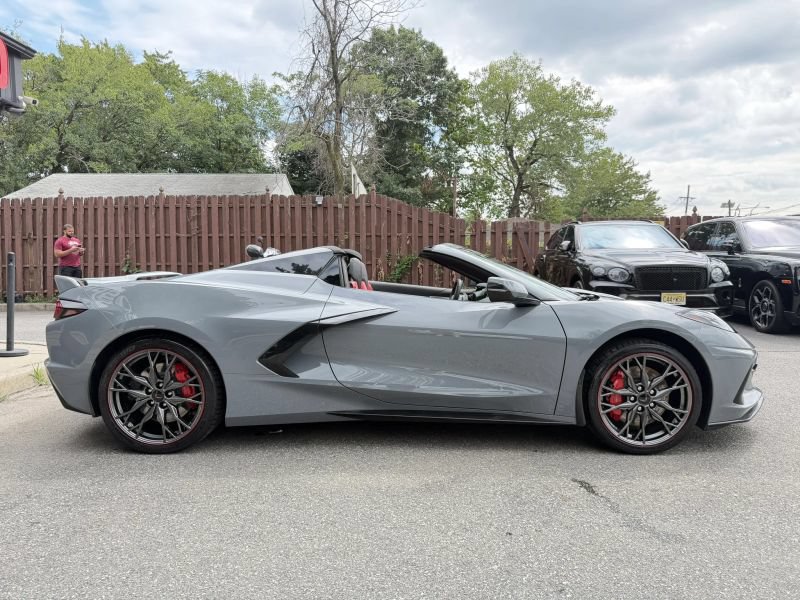 Used 2024 Chevrolet Corvette Stingray Preferred Conv w/ Z51 Performance Package RWD image 6