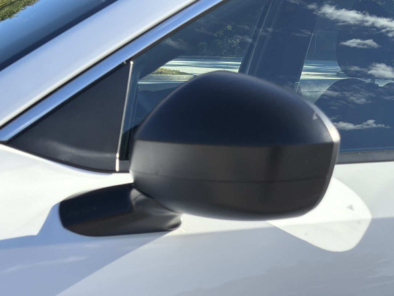 Used 2025 Nissan Kicks S FWD image 29