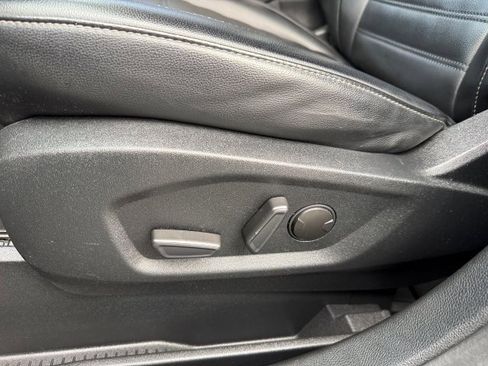 Used 2020 Ford Edge SEL w/ Convenience Package image 14