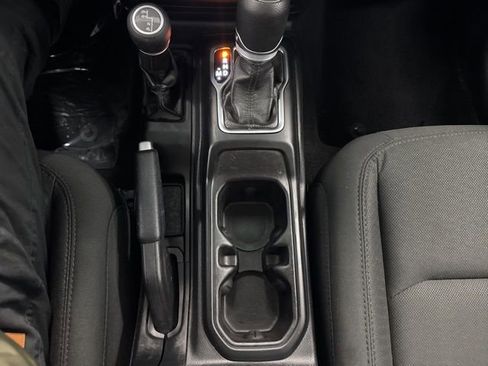 Used 2021 Jeep Gladiator Willys image 45