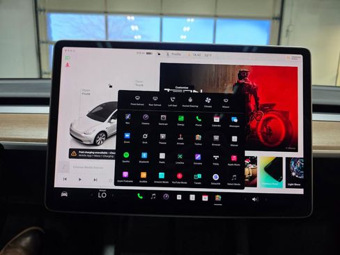 Used 2023 Tesla Model Y Long Range image 38