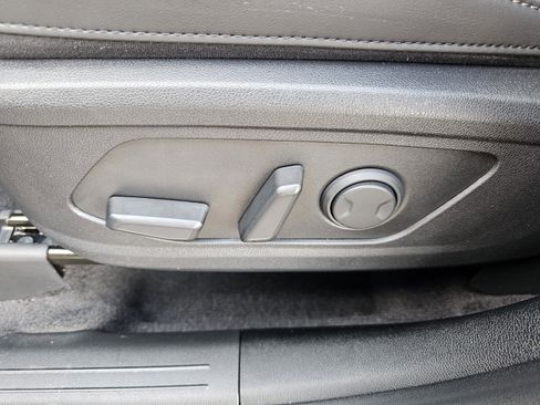 New 2025 Kia Sorento S image 14