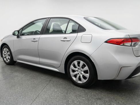 Used 2025 Toyota Corolla LE image 6