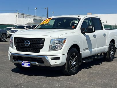 Used 2021 Nissan Titan SV w/ SV Convenience Package