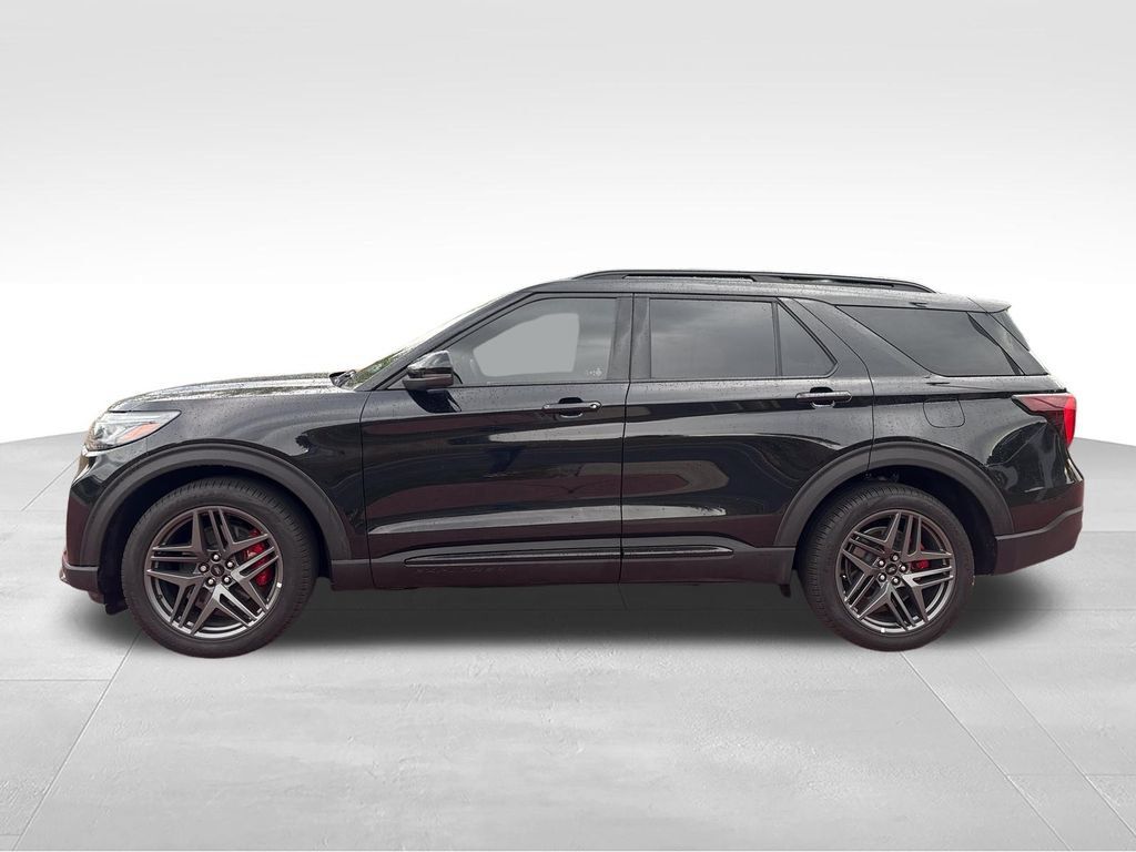Used 2025 Ford Explorer ST AWD/4WD image 5