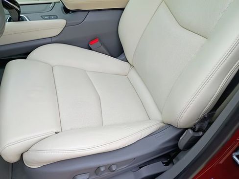 Used 2017 Cadillac XT5 Premium Luxury w/ Advanced Security Package image 24