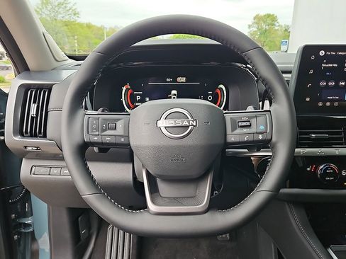 New 2026 Nissan Pathfinder SL w/ SL Premium Package AWD/4WD image 12