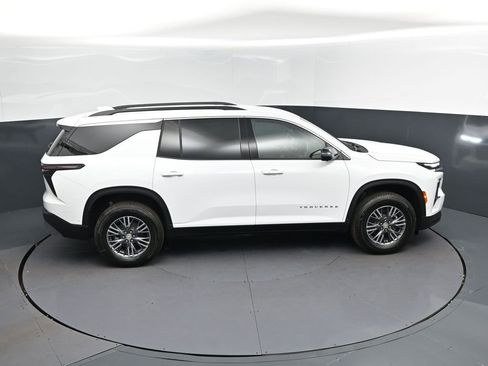 New 2026 Chevrolet Traverse LT w/ Enhanced Driving Package FWD image 36