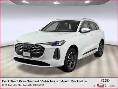 Used 2025 Audi Q5 Premium w/ Convenience Package