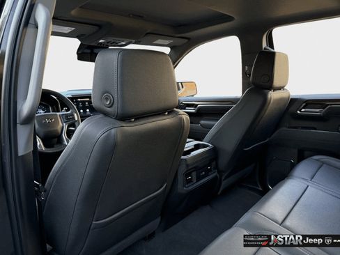 Used 2026 Chevrolet Silverado 1500 LT Trail Boss w/ LT Trail Boss Premium Package AWD/4WD image 25
