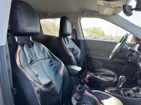 Used 2020 Jeep Compass Trailhawk image 16