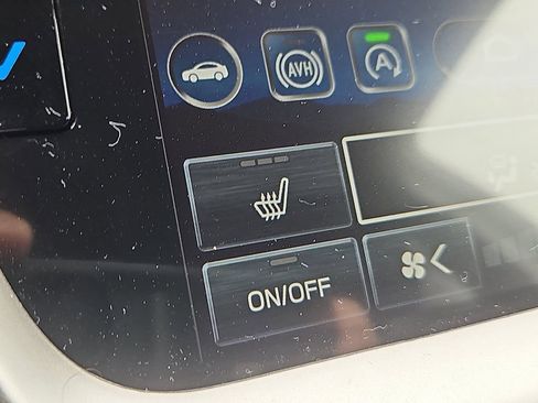 Used 2025 Subaru Outback Premium AWD/4WD image 17