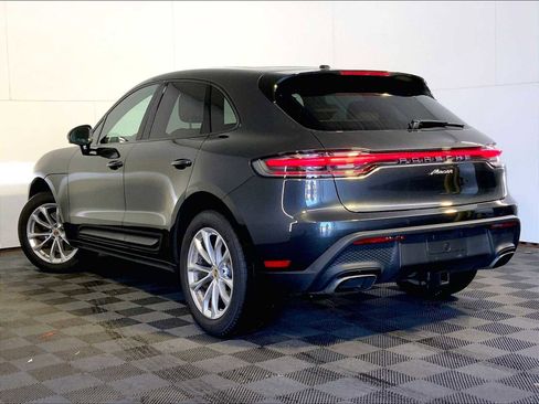 Certified 2026 Porsche Macan AWD/4WD image 3