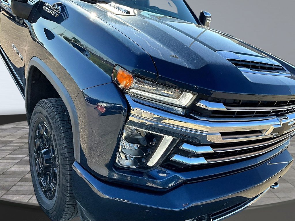 Used 2022 Chevrolet Silverado 2500 High Country AWD/4WD image 35