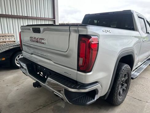 Used 2019 GMC Sierra 1500 SLT w/ SLT Premium Plus Package AWD/4WD image 5