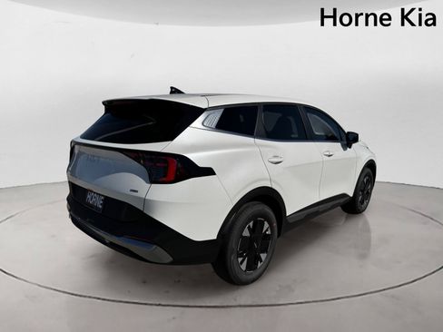 New 2026 Kia Sportage LX FWD image 4
