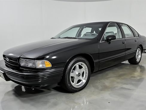 Used 1996 Chevrolet Impala SS RWD image 6