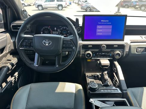 Used 2025 Toyota 4Runner Trailhunter AWD/4WD image 15