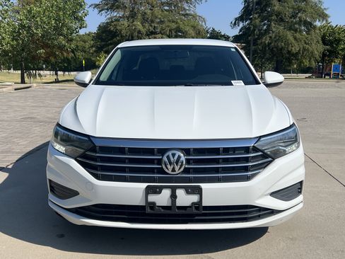 Used 2019 Volkswagen Jetta FWD image 3