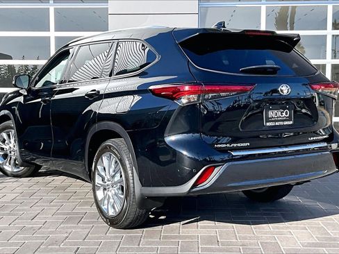Used 2023 Toyota Highlander Limited AWD/4WD image 12