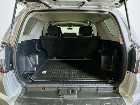 Used 2016 Toyota 4Runner SR5 image 24