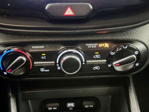 Certified 2023 Kia Soul LX w/ LX Technology Package FWD image 21