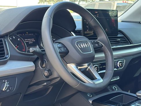 Certified 2024 Audi Q5 2.0T Premium w/ Convenience Package image 10