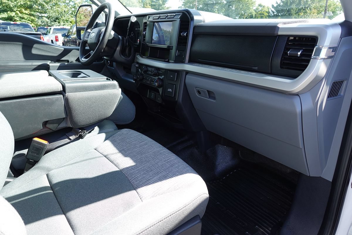 Used 2024 Ford F350 XLT w/ FX4 Off-Road Package AWD/4WD image 36