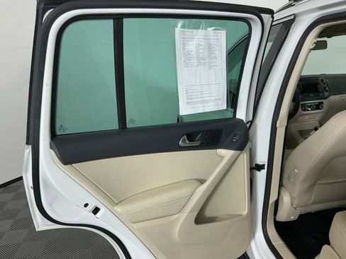 Used 2012 Volkswagen Tiguan S image 22