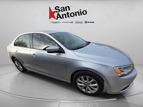 Used 2012 Volkswagen Jetta SE image 1