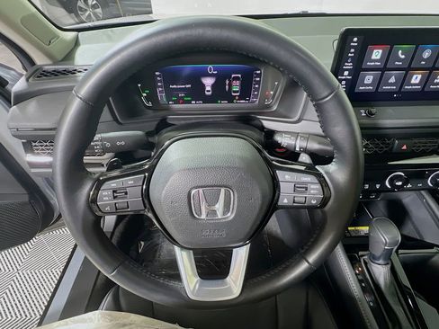 Used 2023 Honda Accord Touring image 10